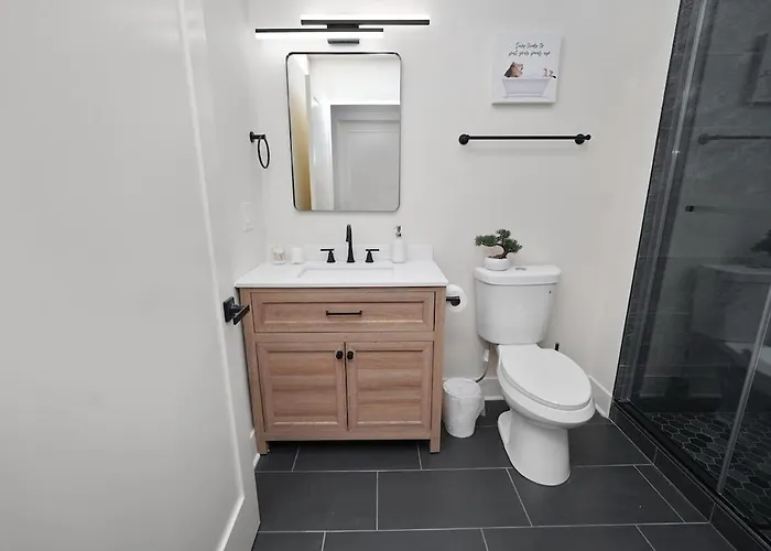 Spacious 5-br Minutes From Mccormick Place *