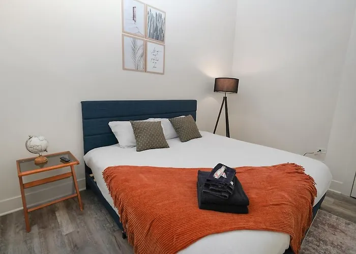 Apartment Spacious 5-br Minutes From Mccormick Place