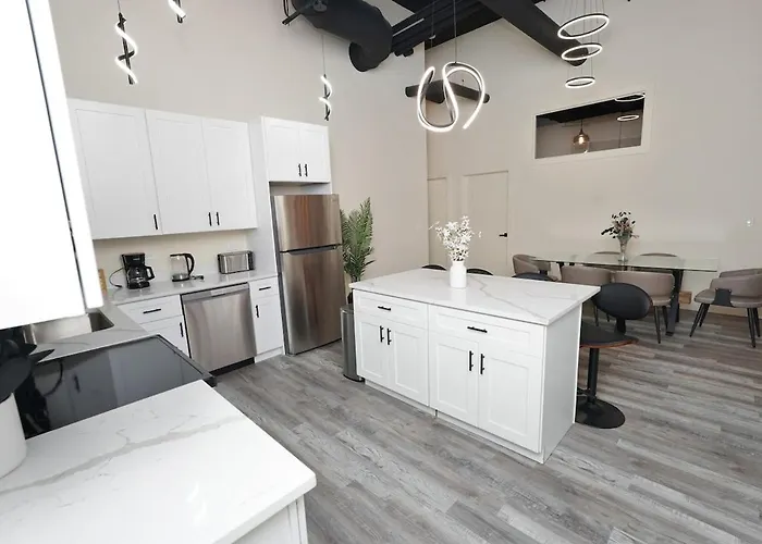 Spacious 5-br Minutes From Mccormick Place