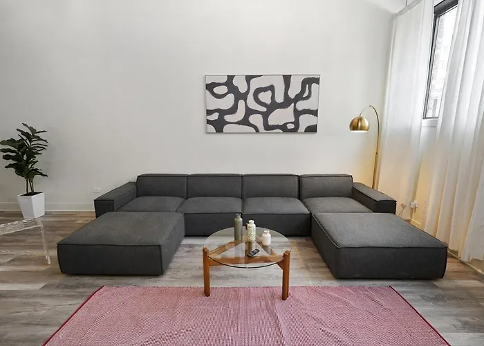 Spacious 5-br Minutes From Mccormick Place
